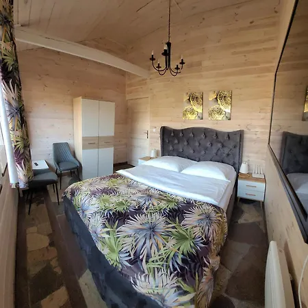 Zabi Dwor Appartement Ostrzyce